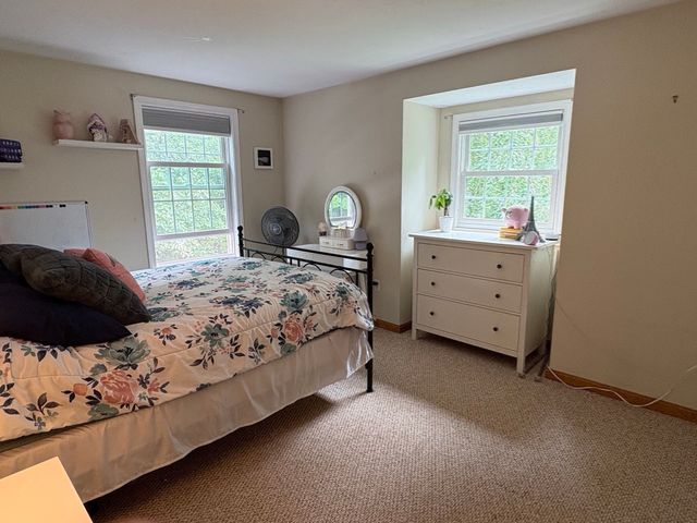 19 E Applewood, Charlton, MA 01507