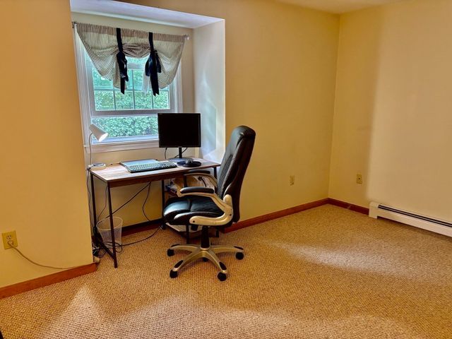 19 E Applewood, Charlton, MA 01507