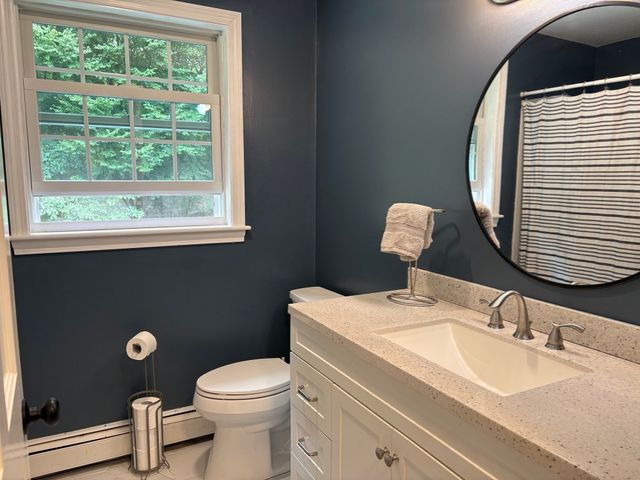 19 E Applewood, Charlton, MA 01507