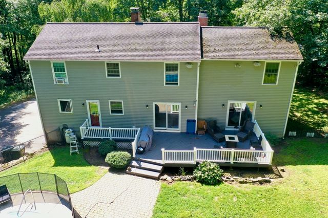 19 E Applewood, Charlton, MA 01507