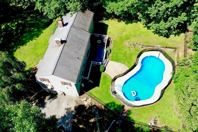 19 E Applewood, Charlton, MA 01507