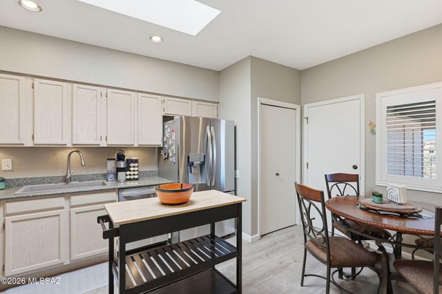 921 W Via Del Pardillo, Green Valley, AZ 85622