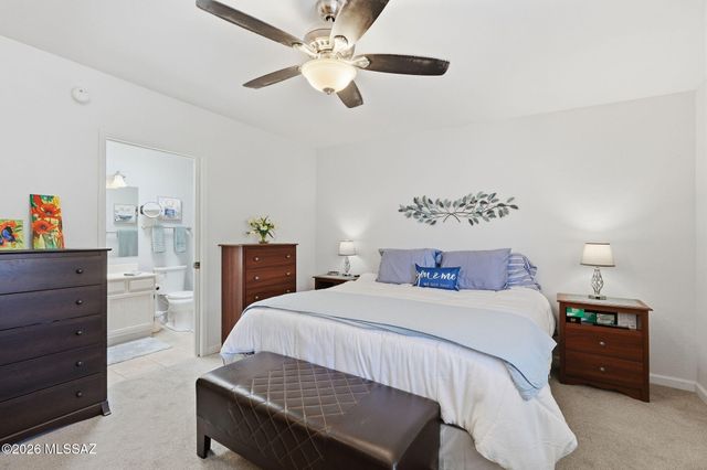 921 W Via Del Pardillo, Green Valley, AZ 85622