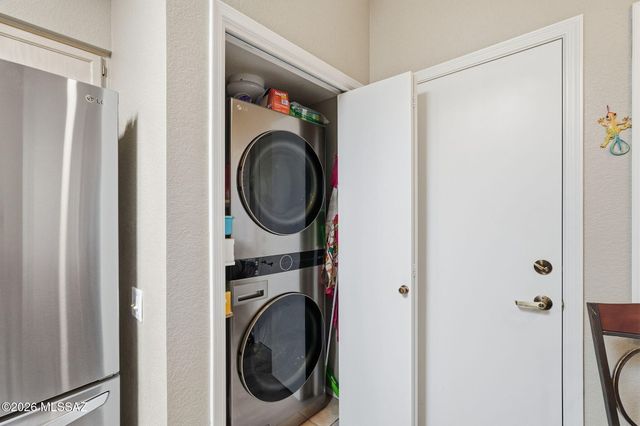 921 W Via Del Pardillo, Green Valley, AZ 85622