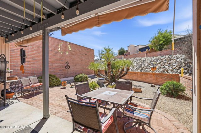 921 W Via Del Pardillo, Green Valley, AZ 85622