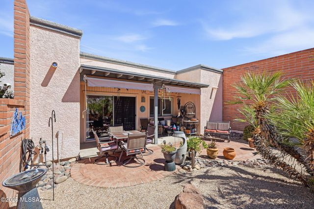 921 W Via Del Pardillo, Green Valley, AZ 85622