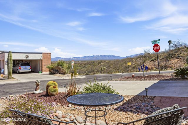 921 W Via Del Pardillo, Green Valley, AZ 85622