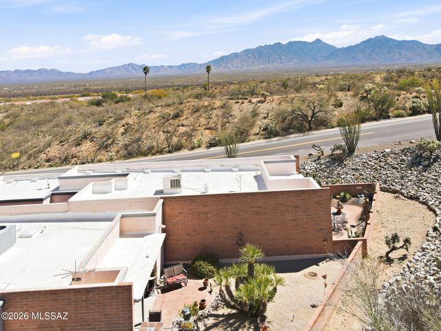 921 W Via Del Pardillo, Green Valley, AZ 85622