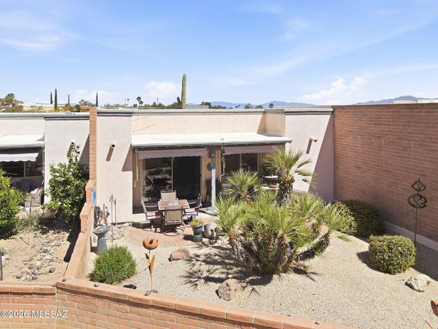 921 W Via Del Pardillo, Green Valley, AZ 85622