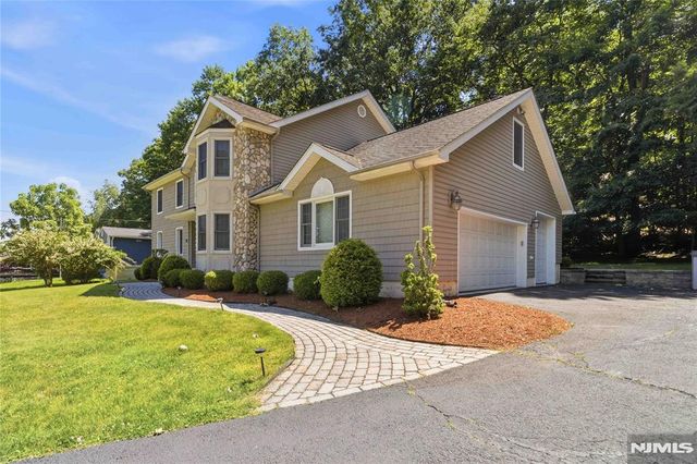 913 High Mountain Road, North Haledon, NJ 07508