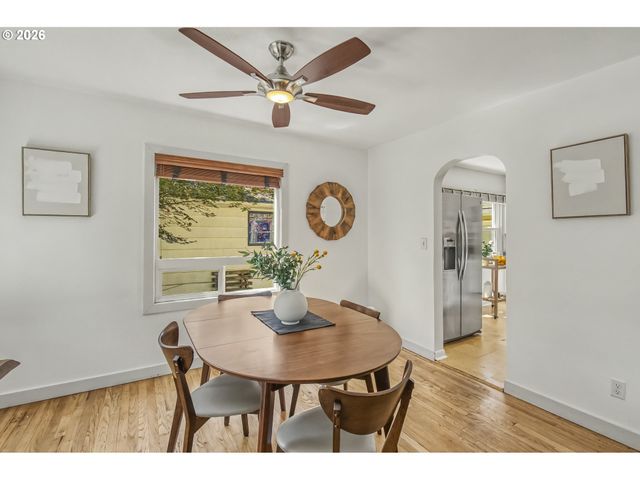27 Se 85TH Ave, Portland, OR 97216