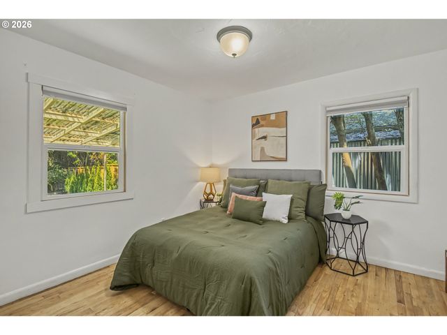 27 Se 85TH Ave, Portland, OR 97216