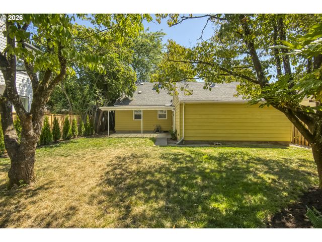 27 Se 85TH Ave, Portland, OR 97216