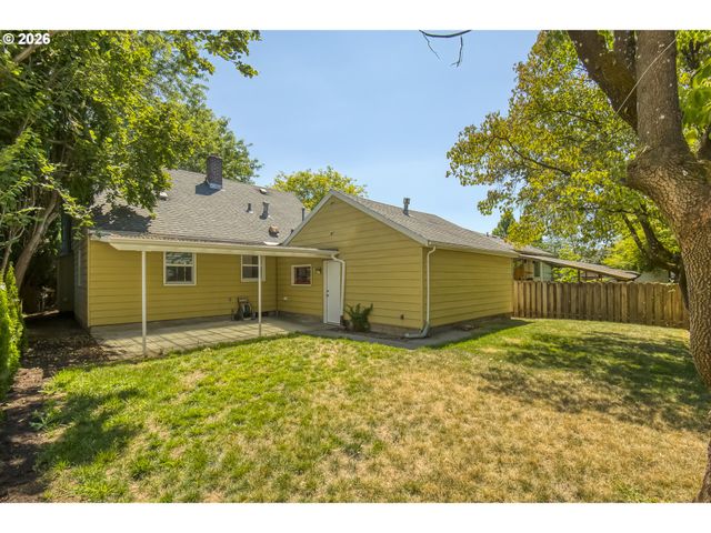 27 Se 85TH Ave, Portland, OR 97216