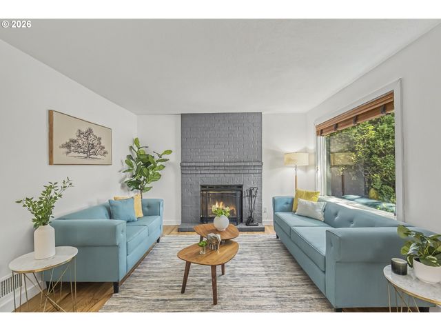 27 Se 85TH Ave, Portland, OR 97216