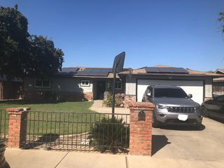 739 W Bloomingdale, Dinuba, CA 93618