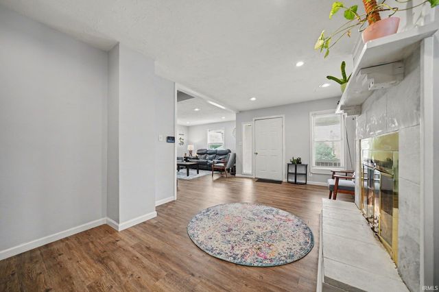 214 E Battell Street, Mishawaka, IN 46545