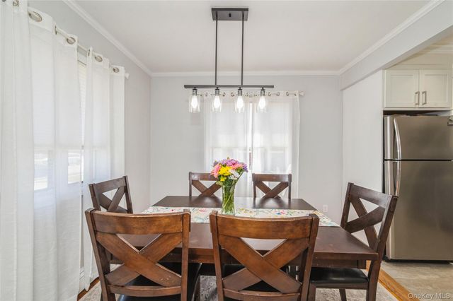 24 Commonwealth Street, Franklin Square, NY 11010