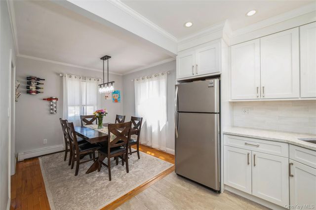 24 Commonwealth Street, Franklin Square, NY 11010