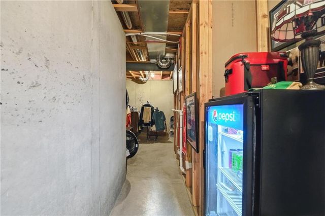 161 NW Carson Drive, Lee's Summit, MO 64081