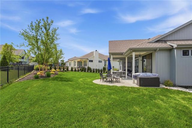 161 NW Carson Drive, Lee's Summit, MO 64081