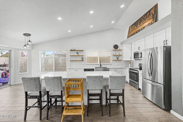 3113 W ROSE GARDEN Lane, Phoenix, AZ 85027