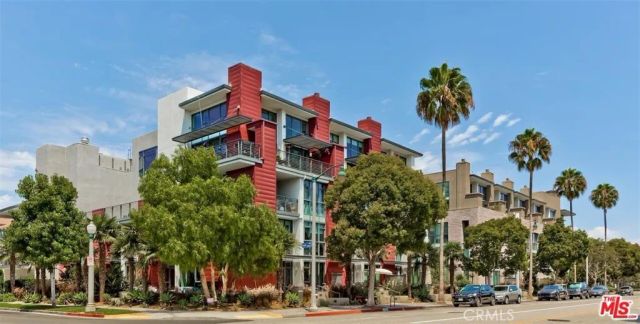 13045 Pacific Promenade 107, Los Angeles, CA 90094