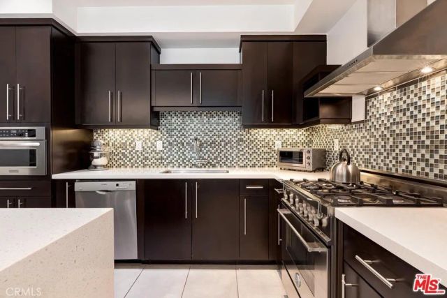 13045 Pacific Promenade 107, Los Angeles, CA 90094