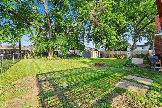 33857 Groth Drive, Sterling Heights, MI 48312
