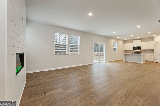 8031 Dickens Drive, Fairburn, GA 30213