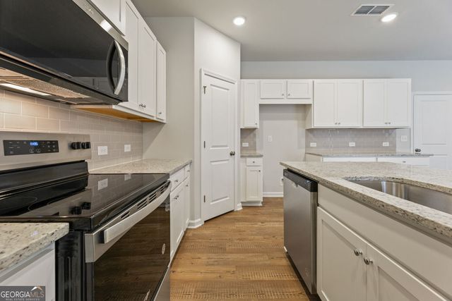 8031 Dickens Drive, Fairburn, GA 30213