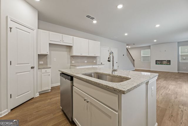 8031 Dickens Drive, Fairburn, GA 30213