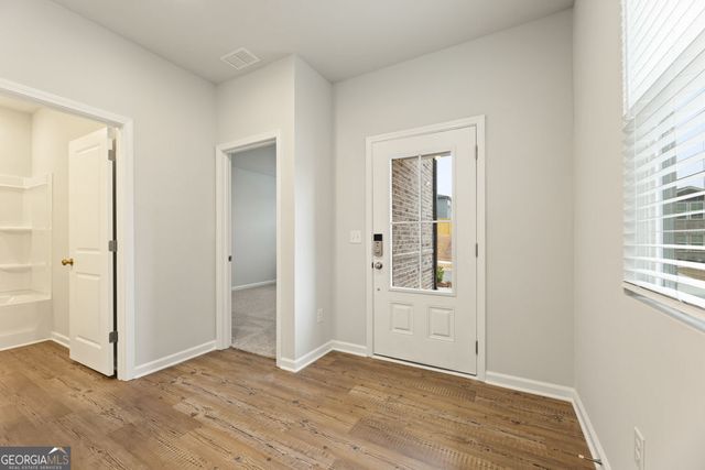 8031 Dickens Drive, Fairburn, GA 30213