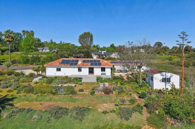 1761 Winterwarm Drive, Fallbrook, CA 92028