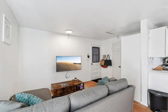 1761 Winterwarm Drive, Fallbrook, CA 92028