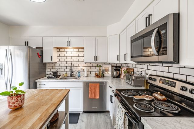 5600 Country Dr Apt 164, Nashville, TN 37211