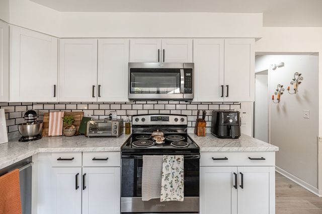 5600 Country Dr Apt 164, Nashville, TN 37211