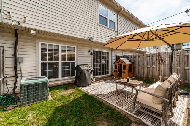 5600 Country Dr Apt 164, Nashville, TN 37211
