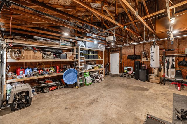 5600 Country Dr Apt 164, Nashville, TN 37211