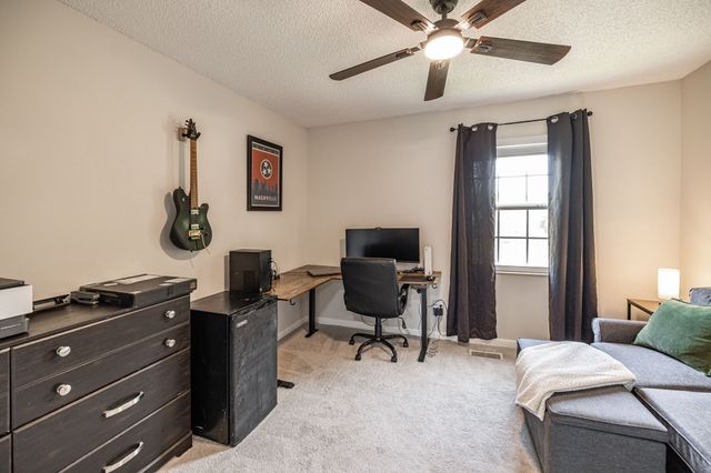 5600 Country Dr Apt 164, Nashville, TN 37211