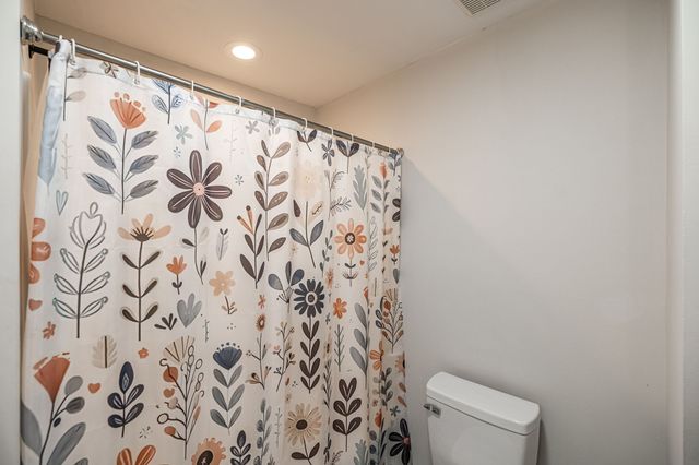 5600 Country Dr Apt 164, Nashville, TN 37211
