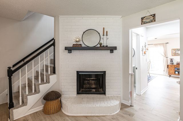 5600 Country Dr Apt 164, Nashville, TN 37211