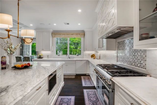 501 W Woodruff Avenue, Arcadia, CA 91007
