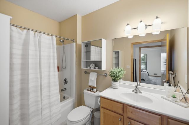 7601 Aldrich Avenue S 307, Richfield, MN 55423