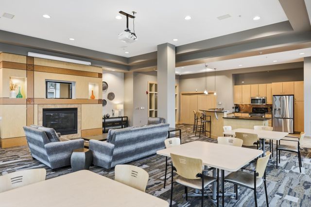 7601 Aldrich Avenue S 307, Richfield, MN 55423
