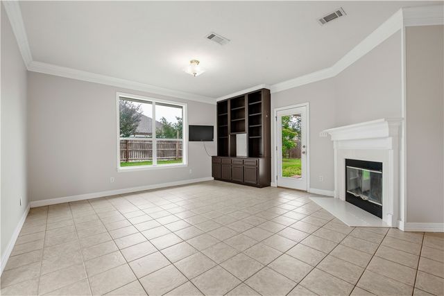 305 Augsburg Lane, College Station, TX 77845