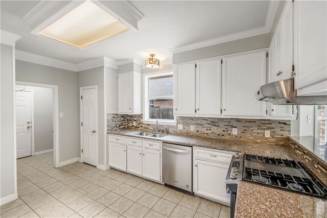 305 Augsburg Lane, College Station, TX 77845