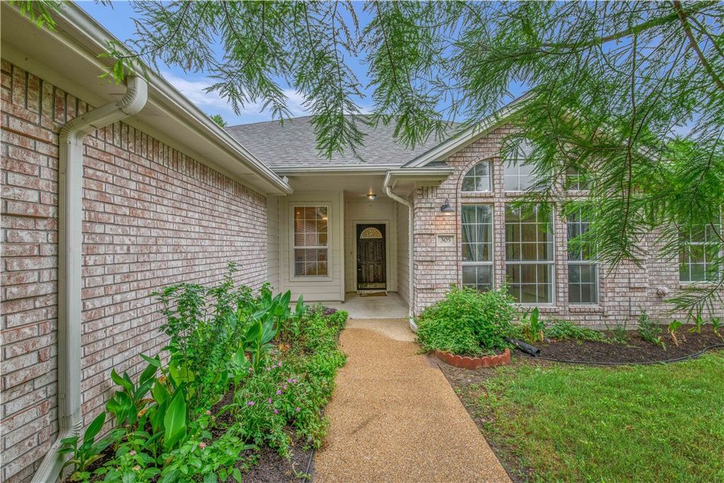 305 Augsburg Lane, College Station, TX 77845 — photo 3