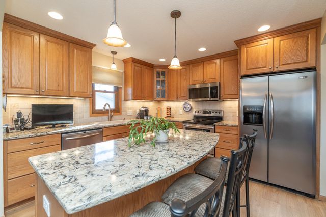 9901 Oakland Avenue S, Bloomington, MN 55420