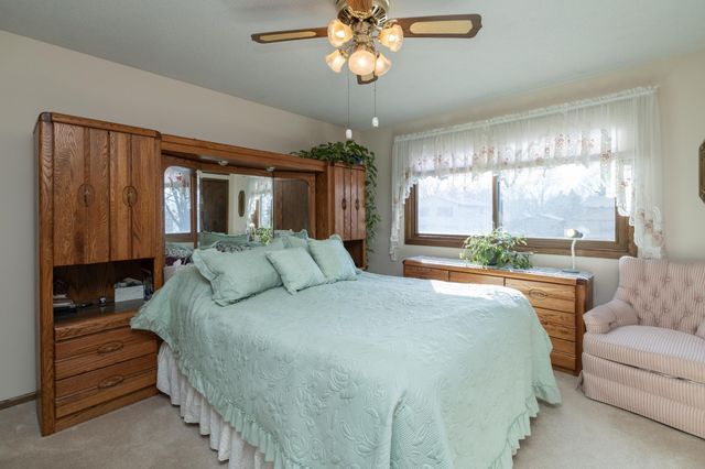 9901 Oakland Avenue S, Bloomington, MN 55420